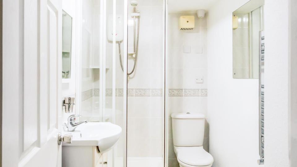Hilltop Apartment St Austell